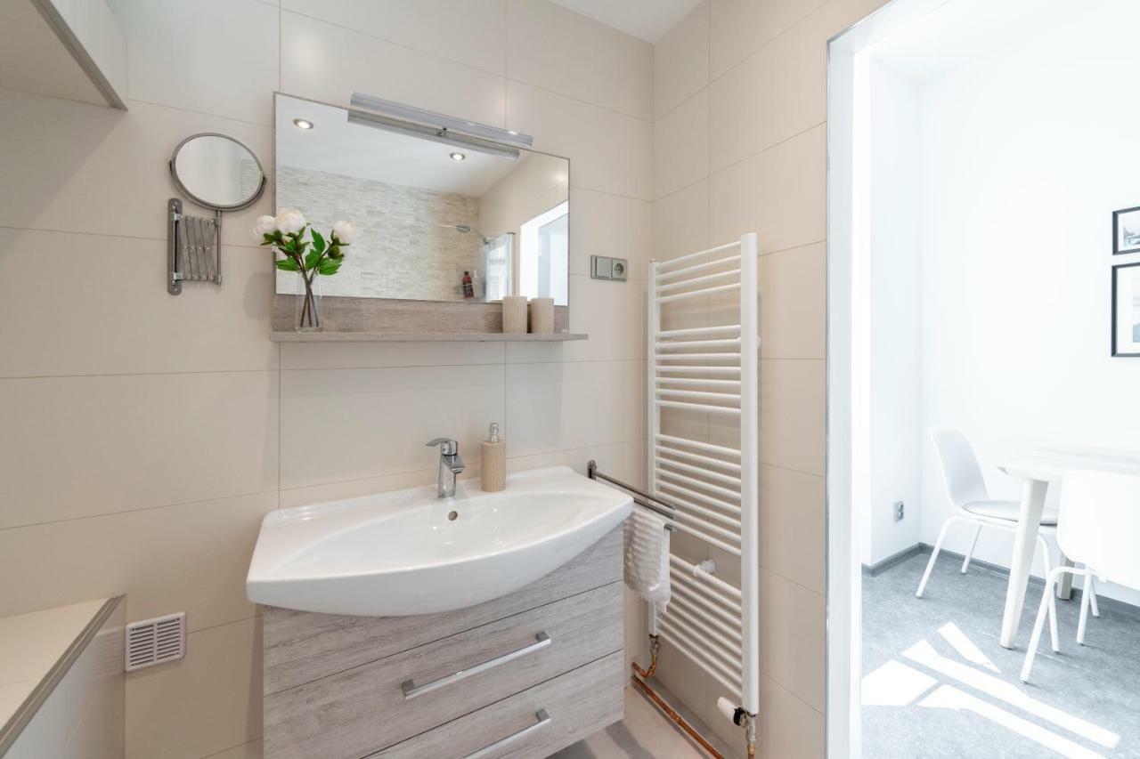Appartement Slavikova 11 *